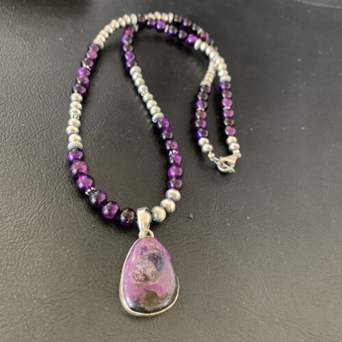 Navajo Pearls Necklace with Purple Sugilite and Onyx Pendant | Sterling Silver | 13394