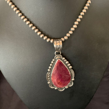 Navajo Purple Spiny Oyster Pendant Necklace | Sterling Silver | Authentic Native American Handmade | 11309
