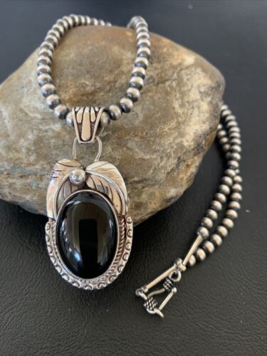 Navajo Pearls Black Onyx Necklace | Sterling Silver | Authentic Native American Handmade | 1904