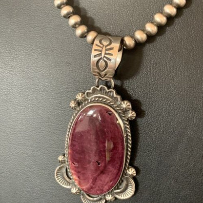 Navajo Purple Spiny Oyster Pendant Necklace | Sterling Silver | Authentic Native American Handmade | 11303
