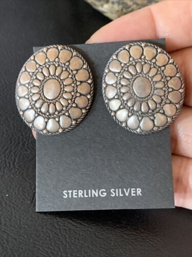 Old Pawn Women's Southwestern Sterling Silver Oval Stud Earrings | 1" | 13000