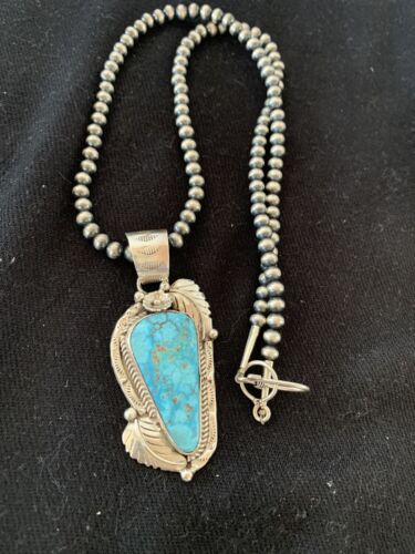 Navajo Pearls Necklace with Blue Kingman Turquoise Pendant | Sterling Silver | 391