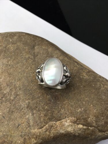 Navajo Women's White Mother of Pearl Ring | Sterling Silver | Sz 8.5 | Authentic Native American Handmade | 1712