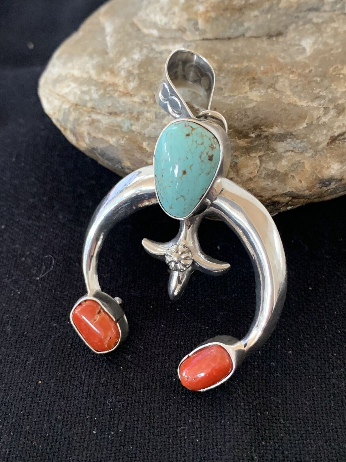 Navajo Pearls Necklace with Royston Turquoise & Coral Naja Pendant | Sterling Silver | 01428