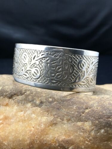 Southwestern Navajo Stamped Children's Cuff Bracelet | Sterling Silver | Authentic Native American Handmade | 4051