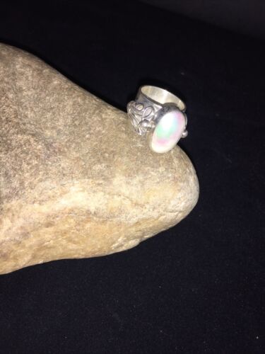 Southwestern Navajo White Mabe Pearl Ring | Sterling Silver | Sz 8 | Authentic Native American Handmade | 1724
