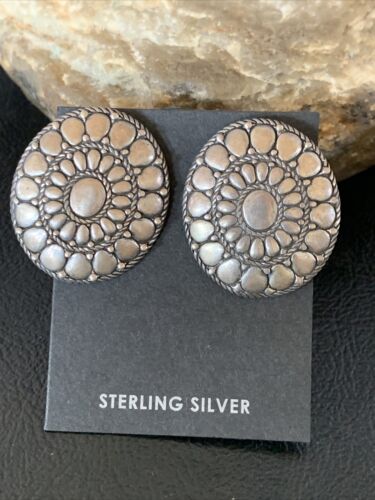 Old Pawn Women's Southwestern Sterling Silver Oval Stud Earrings | 1" | 13000