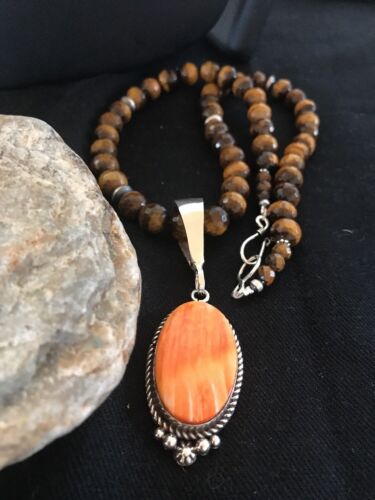 Navajo Sterling Silver Necklace | Spiny Oyster Pendant | Southwestern Native American | S425