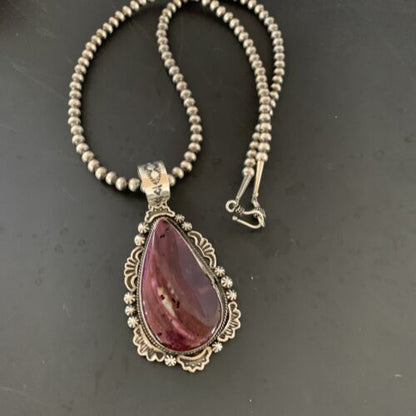 Navajo Purple Spiny Oyster Pendant Necklace | Sterling Silver | Authentic Native American Handmade | 11308