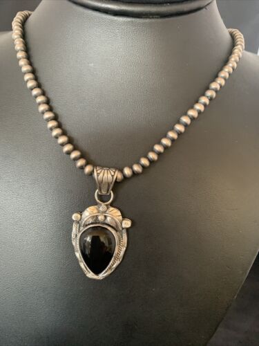 Native American Men's Navajo Pearls Necklace Pendant | Sterling Silver Black Onyx | 13097
