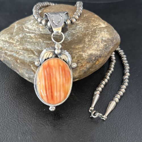 Navajo Pearls Orange Spiny Oyster Pendant Necklace | Sterling Silver | Authentic Native American Handmade | 14722