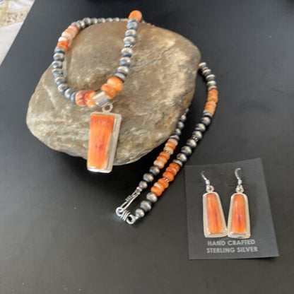Navajo Pearls Sterling Silver Necklace | Orange Spiny Oyster Pendant | Authentic Native American Handmade | 11386