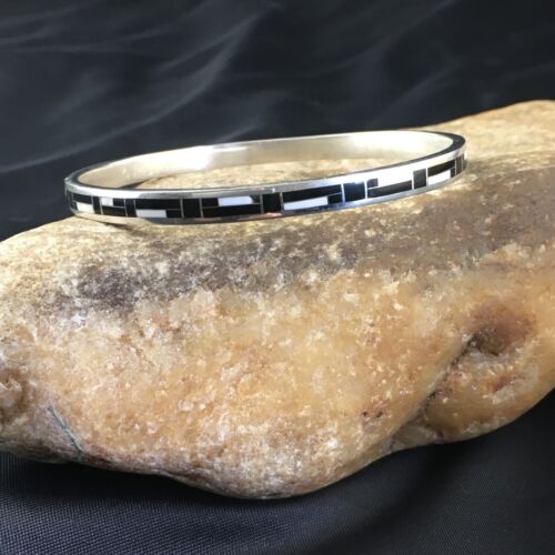 Native American Sterling Silver Bangle | Black Onyx & Mother of Pearl Inlay Bracelet | 10197