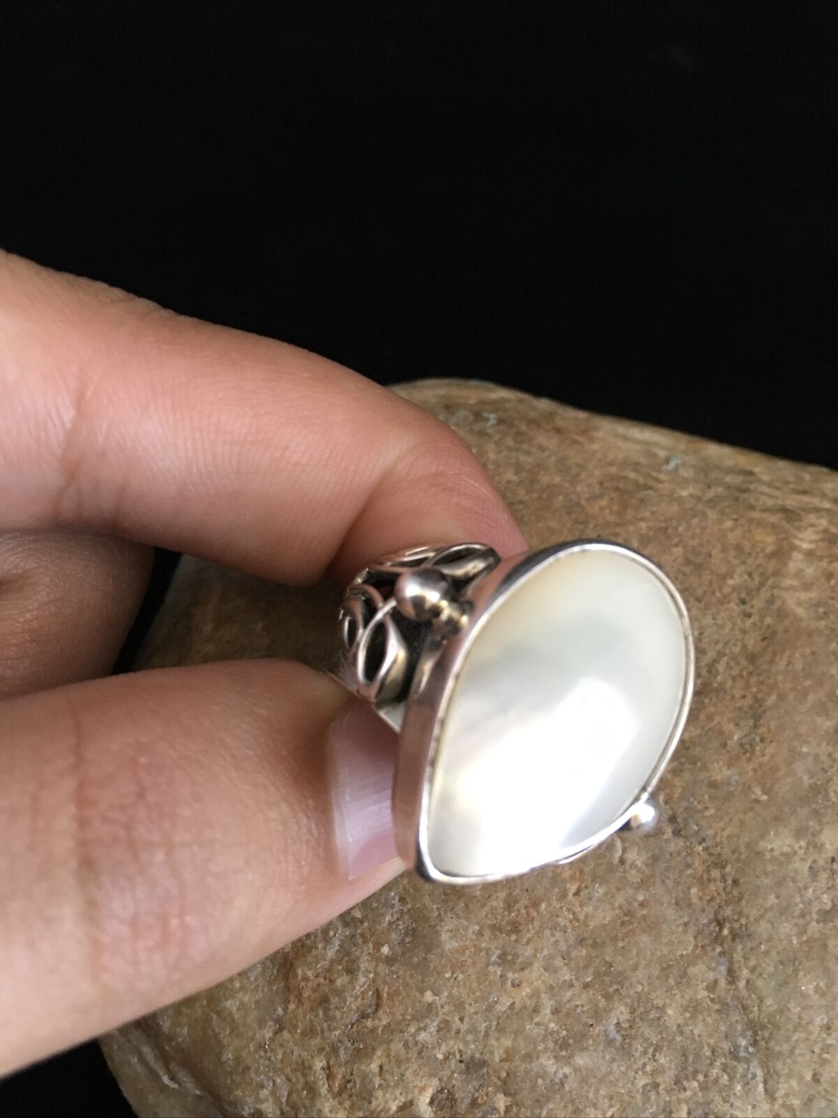 Navajo Women's White Mother of Pearl Ring | Sterling Silver | Sz 8 | Authentic Native American Handmade | 1718