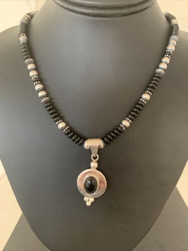 Navajo Pearls Black Onyx Bead Necklace | Sterling Silver | Authentic Native American Handmade | 2085