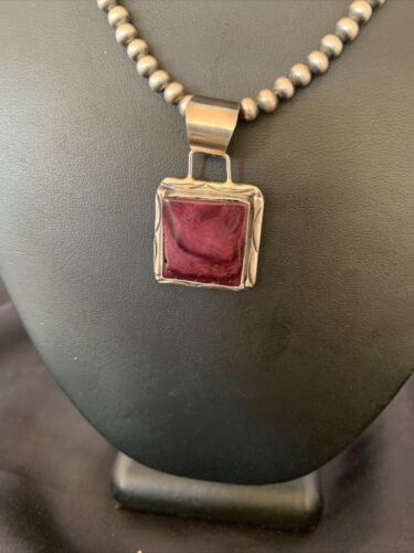 Navajo Pearls Purple Spiny Oyster Pendant Necklace | Sterling Silver | Authentic Native American Handmade | 10949