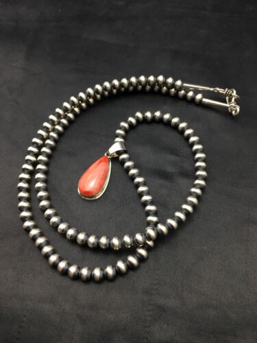 Navajo Red Spiny Oyster Pendant Necklace | Sterling Silver | Authentic Native American Handmade | 4414