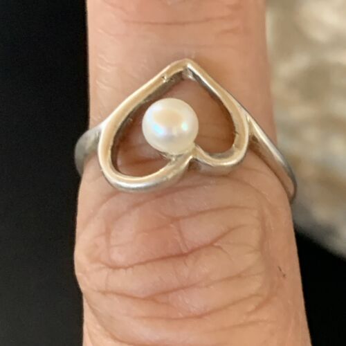 Navajo Old Pawn White Pearl Heart Ring | Sterling Silver | Sz 7 | Authentic Native American Handmade | 13177