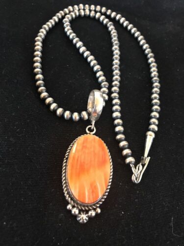 Spiny Oyster Pendant Necklace | Navajo Sterling Silver | Authentic Native American - Masha USA