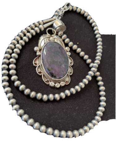 Native American Men's Necklace | Sterling Silver Navajo Pearls with Sugilite Pendant | 1523