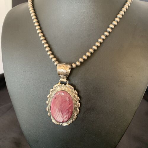 Navajo Pearls Purple Spiny Oyster Pendant Necklace | Sterling Silver | Authentic Native American Handmade | 10701