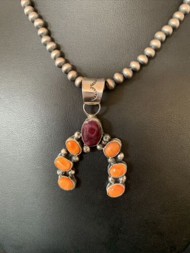 Navajo Pearls Sterling Silver Necklace | Spiny Oyster Cluster Naja Pendant | 12920