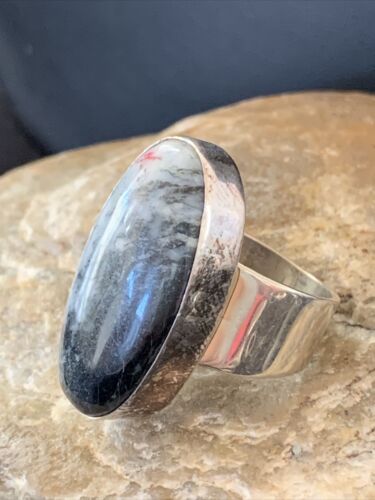 Southwestern Navajo Cinnabrite Ring | White Black | Sterling Silver | Sz 7.5 | 01561