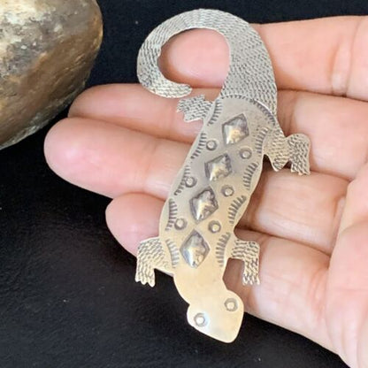Navajo Handmade Stamped Lizard Gecko Pin | Sterling Silver | Authentic Native American | 13681