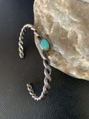Handmade Women's Sterling Silver Blue Kingman Turquoise Cuff Wire Bracelet | 13115
