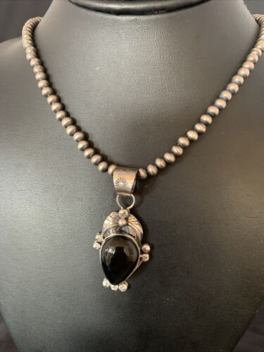 Native American Men's Navajo Pearls Necklace Pendant | Sterling Silver Black Onyx | 13099