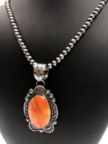 Navajo Pearls Orange Spiny Oyster Pendant Necklace | Sterling Silver | Authentic Native American Handmade | 13750