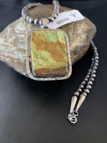 Navajo Pearls Necklace with Sterling Silver Green Gaspeite Beads Pendant | Authentic Native American Handmade | 395