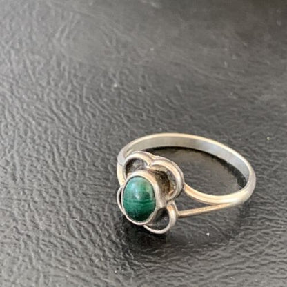 Southwestern Old Pawn Navajo Green Malachite Ring | Sterling Silver | Sz 7 | 10874