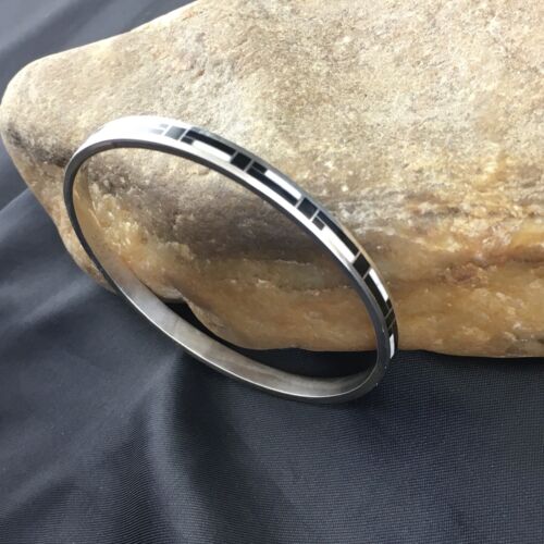 Native American Sterling Silver Bangle | Black Onyx & Mother of Pearl Inlay Bracelet | 10197