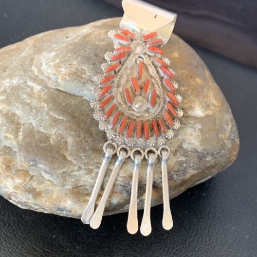 Old Pawn Zuni Multi-Stone Coral Needle Point Pendant Necklace | Sterling Silver | 12556