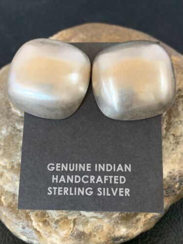 Old Pawn Women's Southwestern Oval Stud Earrings | Sterling Silver | 1" | 13003