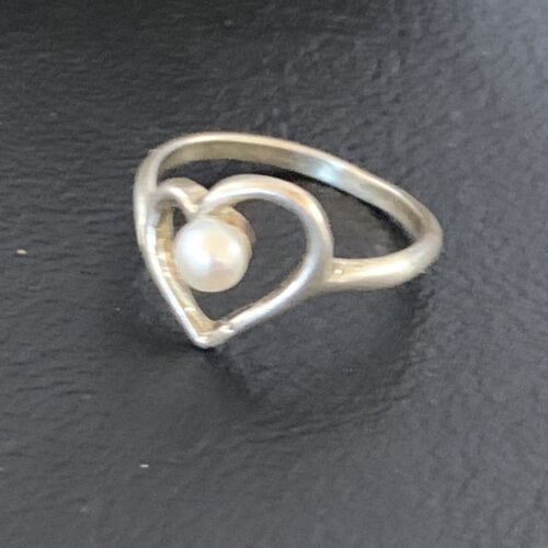 Navajo Old Pawn White Pearl Heart Ring | Sterling Silver | Sz 7 | Authentic Native American Handmade | 13177