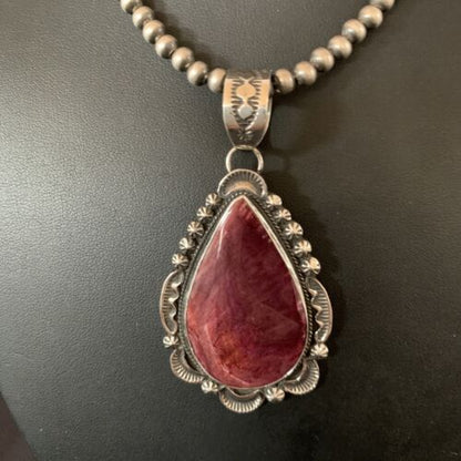 Navajo Purple Spiny Oyster Pendant Necklace | Sterling Silver | Authentic Native American Handmade | 11309