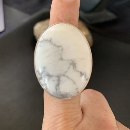 Native American Women's Navajo White Howlite Ring | Sterling Silver | Sz 8 | 11725