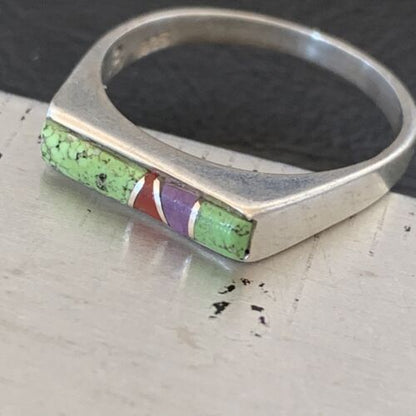 Southwestern Navajo Green Gaspeite Sugilite Red Coral Inlay Ring | Sz 6 | 10989