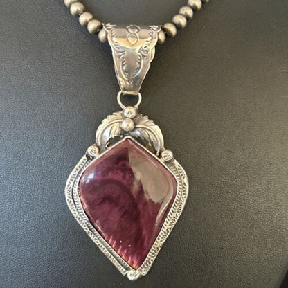 Navajo Purple Spiny Oyster Pendant Necklace | Sterling Silver | Authentic Native American Handmade | 14662