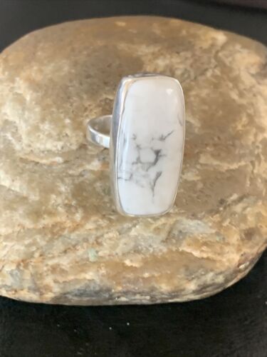 Native American Women's Navajo White Howlite Ring | Sterling Silver | Sz 7 | 11606