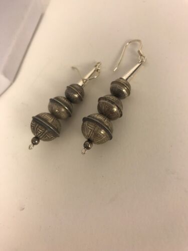 Navajo Sterling Silver Handmade Pearls Earrings | 1.5" | 10201 - Masha USA
