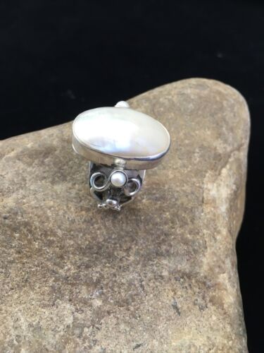 Southwestern Navajo White Mabe Pearl Ring | Sterling Silver | Sz 8 | Authentic Native American Handmade | 01722