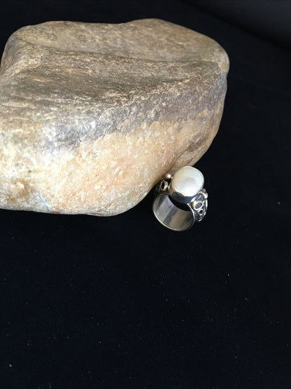 Southwestern Navajo White Mabe Pearl Ring | Sterling Silver | Sz 8 | Authentic Native American Handmade | 1720