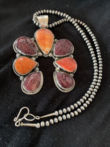 Navajo Sterling Silver Necklace with Purple Red Spiny Oyster Naja Pendant | 967