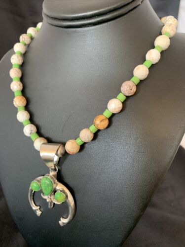 Navajo Green Turquoise Gaspeite Spiny Oyster Necklace NajaPendant | Sterling Silver | 22" | 10525