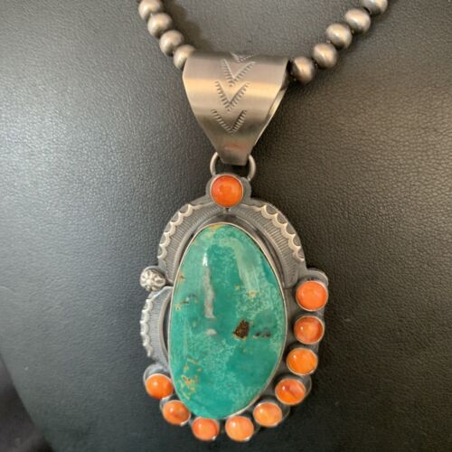 Native American Men's Green Turquoise Spiny Pendant Necklace | Sterling Silver | 14000