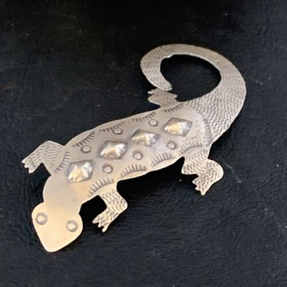Navajo Handmade Stamped Lizard Gecko Pin | Sterling Silver | Authentic Native American | 13681