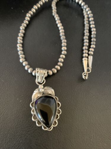 Native American Men's Navajo Pearls Necklace | Sterling Silver Black Onyx Pendant | 13096 - Masha USA